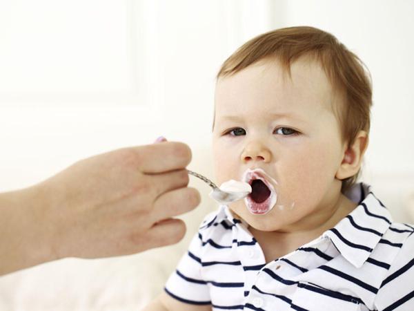 Kapan Si Kecil Boleh Mengonsumsi Yoghurt?
